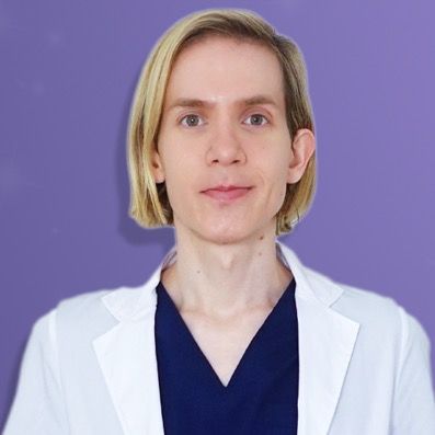 <em>Simón Scarano - Médico Dermatólogo, Influencer</em>